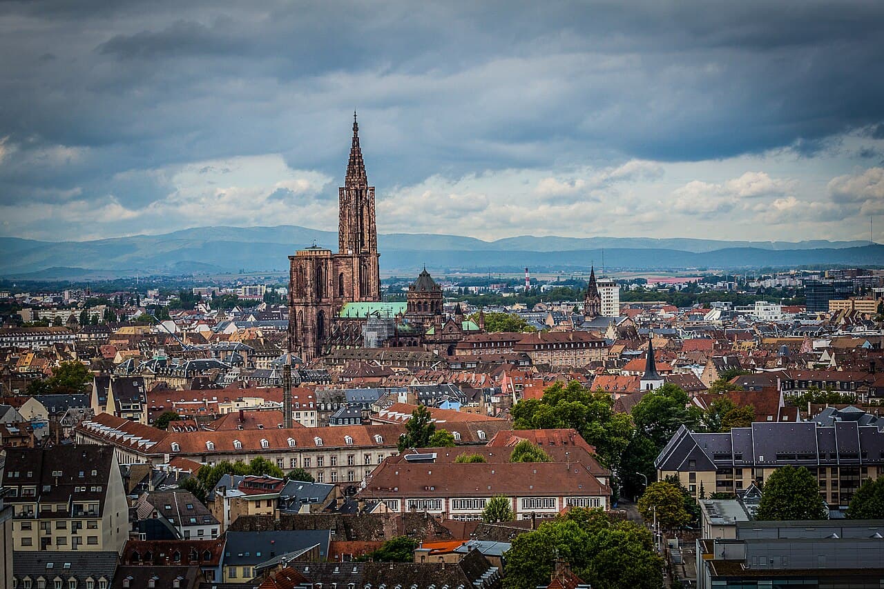 Strasbourg et sa cathédrale, à 1h40 du gîte Jonquille