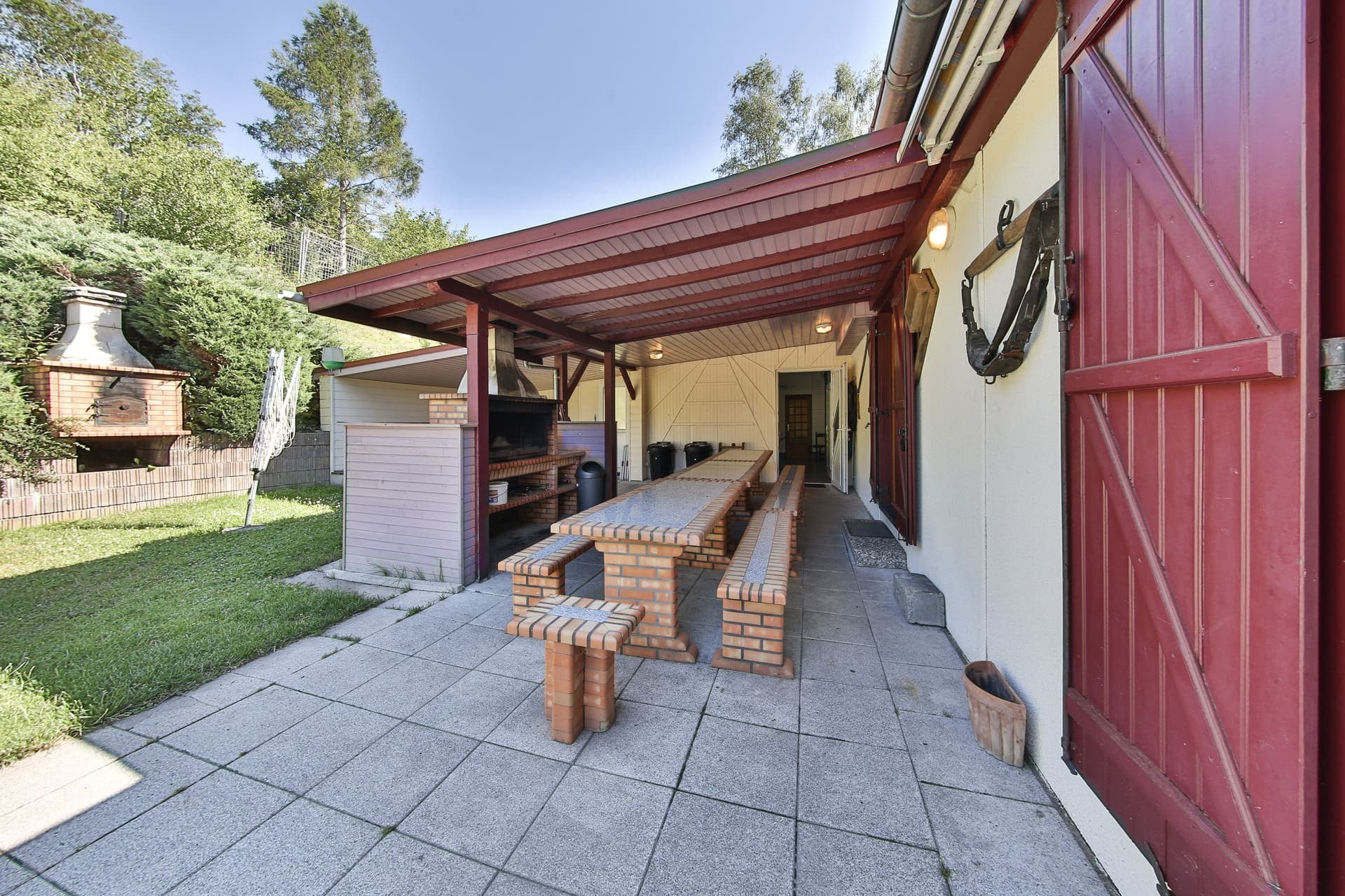 Terrasse et jardins du gîte Gentiane dans les Hautes-Vosges