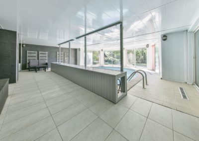Piscine intérieur du gîte Gentiane