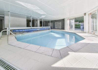 Piscine intérieur du gîte Gentiane